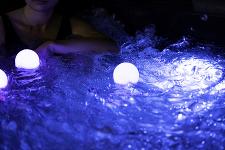 THUNDER schwimmende LED-Lampe